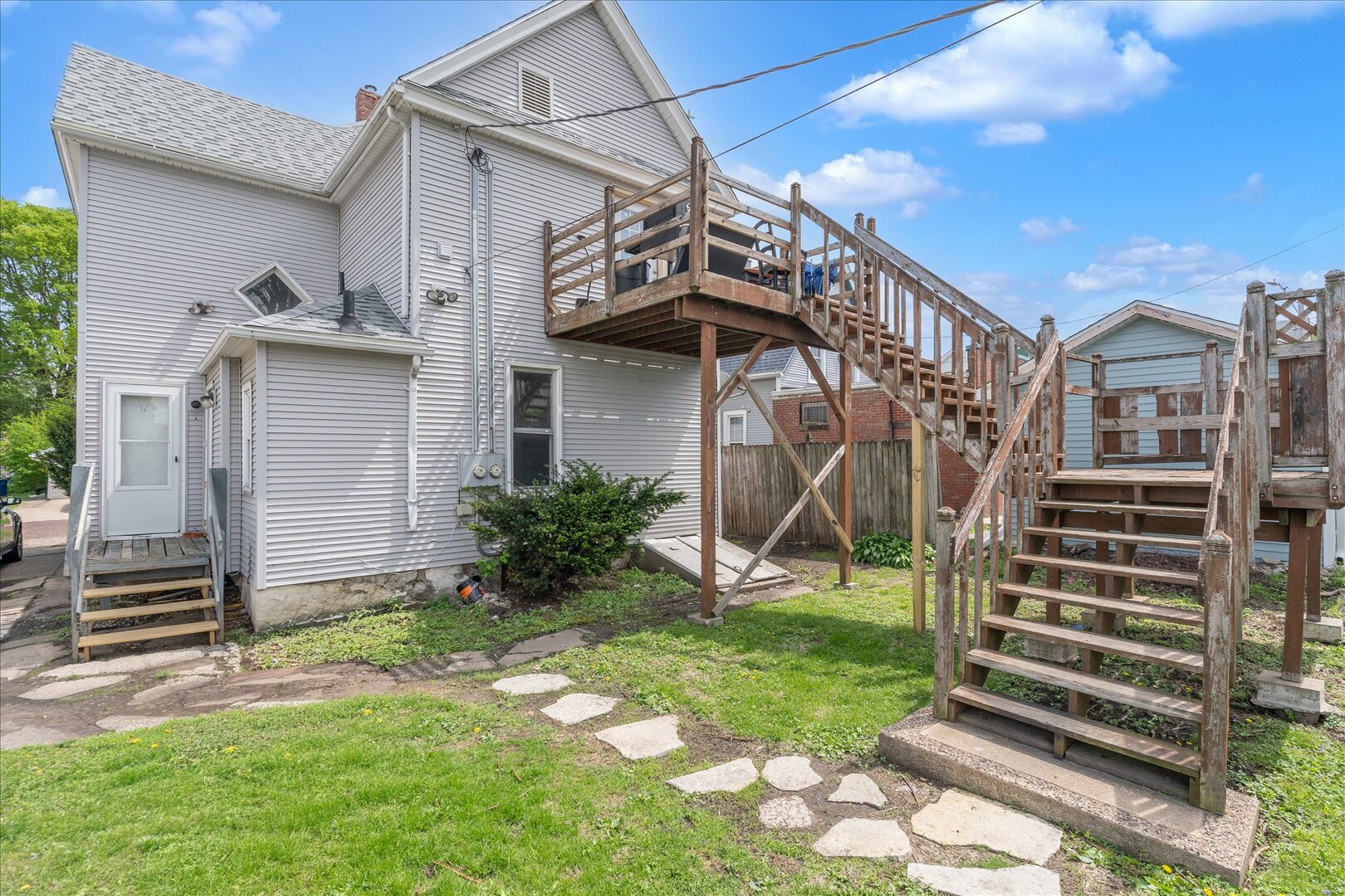 349 10th Street Moline, IL 61265 - Photo 6 of 24