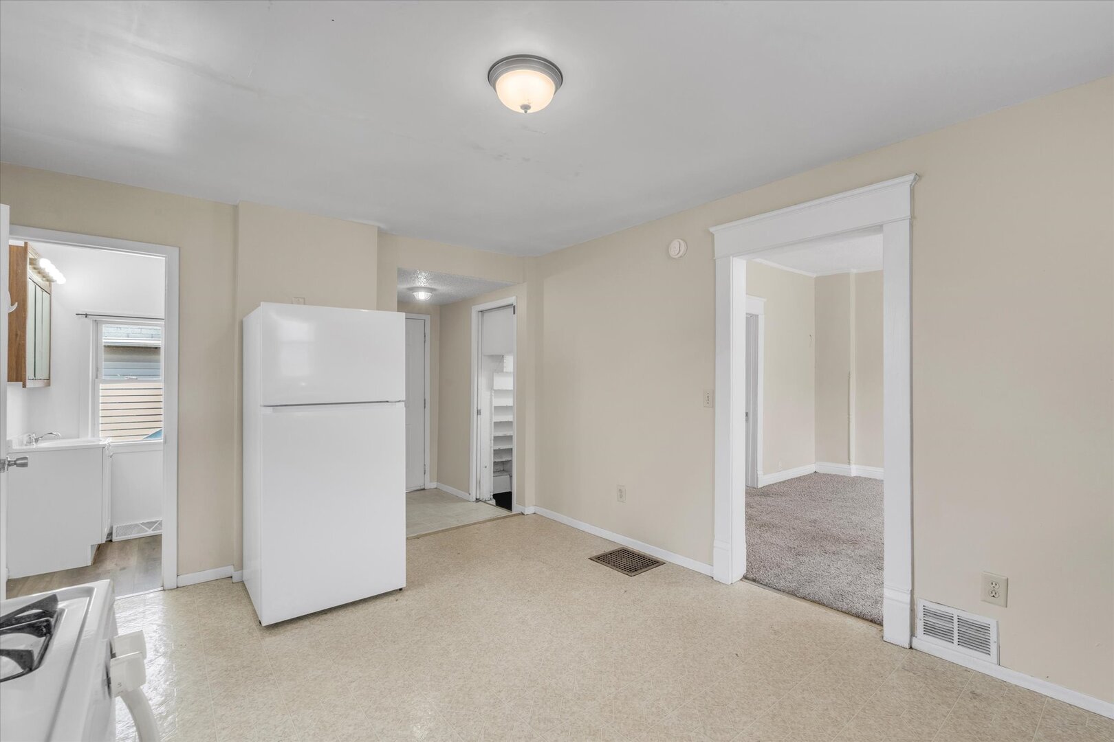 349 10th Street Moline, IL 61265 - Photo 9 of 24