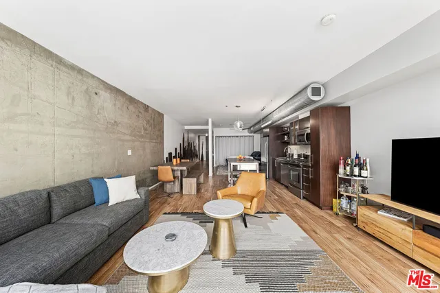 $525,000 | 1111 South Grand Avenue, Unit 1111, Los Angeles, CA 90015