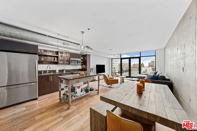 $525,000 | 1111 South Grand Avenue, Unit 1111, Los Angeles, CA 90015