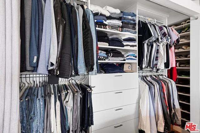 $525,000 | 1111 South Grand Avenue, Unit 1111, Los Angeles, CA 90015