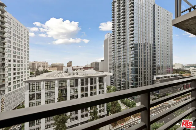 $525,000 | 1111 South Grand Avenue, Unit 1111, Los Angeles, CA 90015