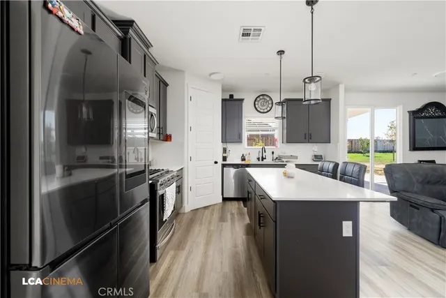 $499,990 | 7931 Savannah Height Avenue, Bakersfield, CA 93313