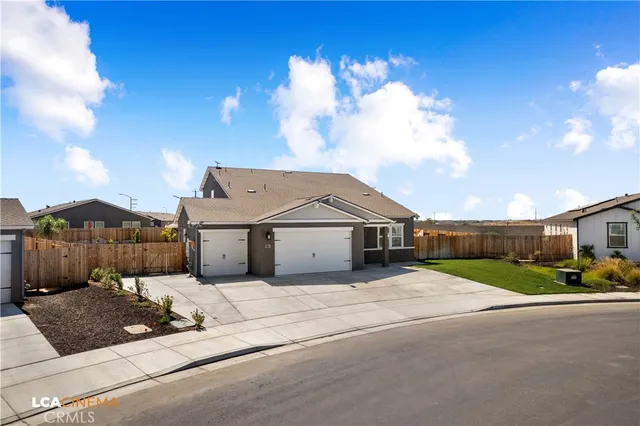 $499,990 | 7931 Savannah Height Avenue, Bakersfield, CA 93313