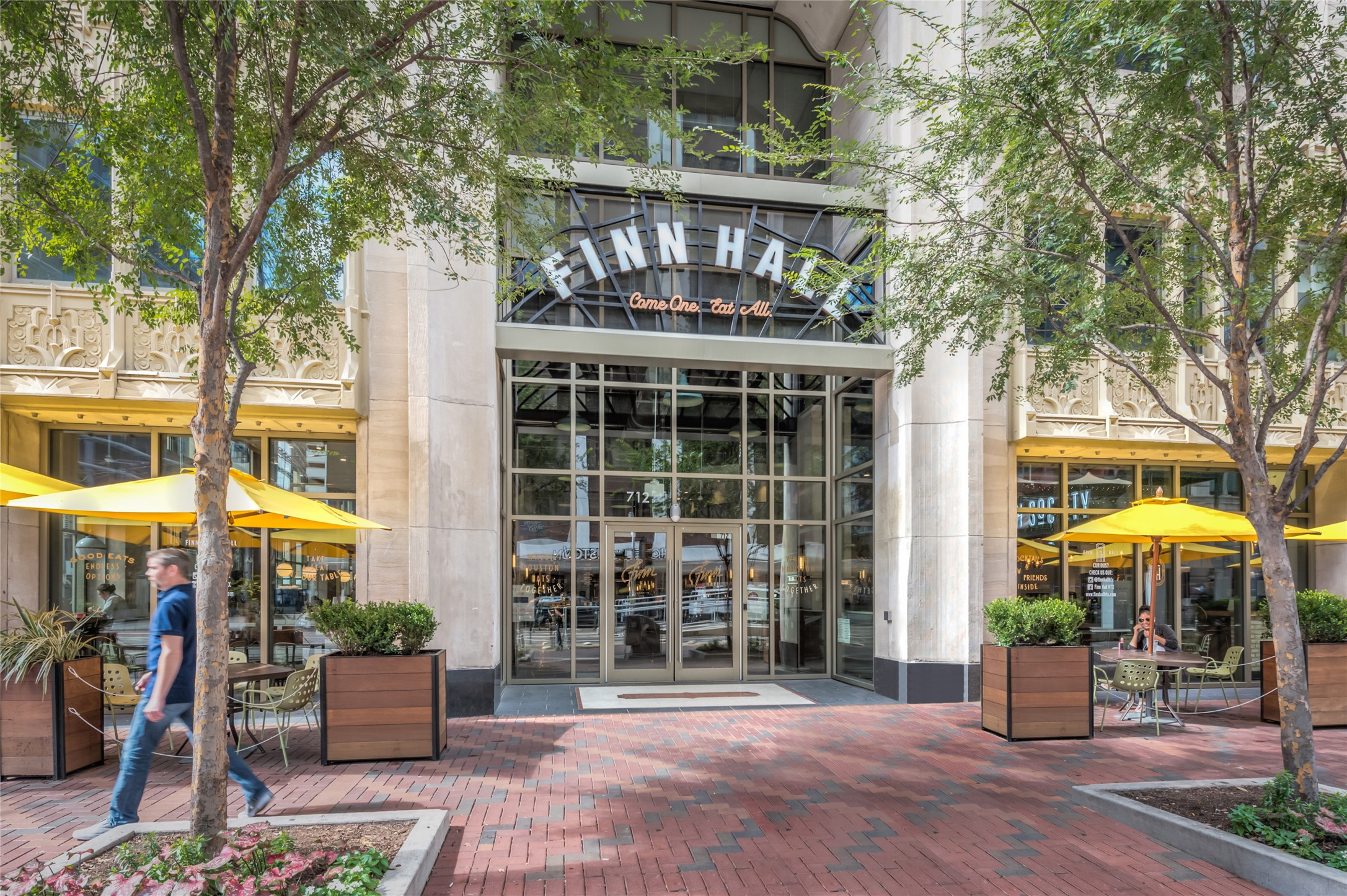 915 Franklin Street, Unit 9L Houston, TX 77002 - Photo 45 of 50 Finn Hall just a couple of blocks down. food dining options.