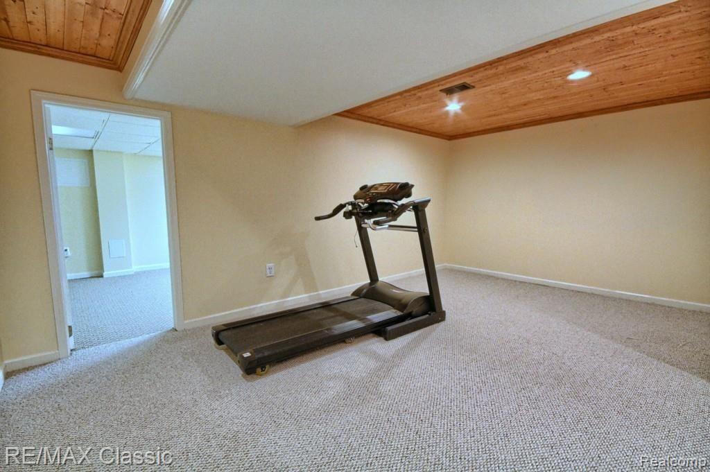 3205 Hedgewood Lane Rochester, MI 48309 - Photo 23 of 32 Finished_Lower_Level_ll.jpg