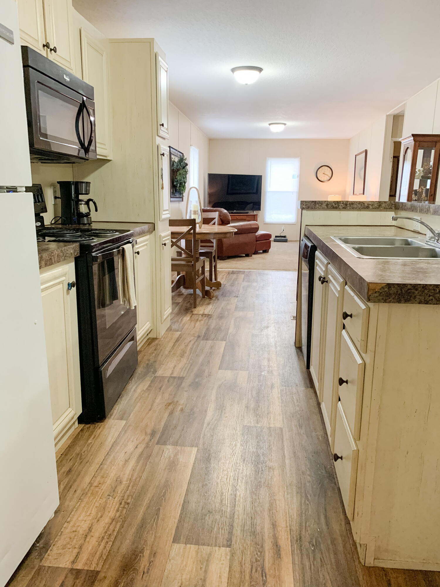3210 Whistler Road Johns Island, SC 29455 - Photo 12 of 29 479FA9C0-98C0-46B0-8F10-0B6C24A27B11