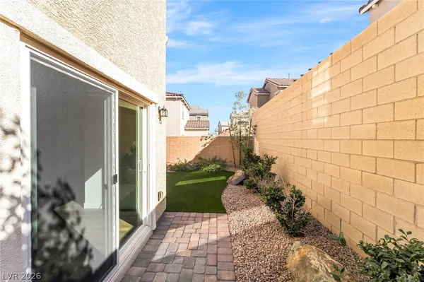$2,300 | 399 Mary Baer Way, Henderson, NV 89011