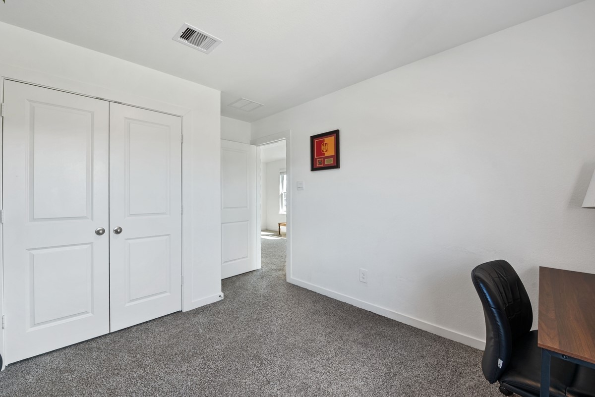 815 Devils Bridge Street Conroe, TX 77303 - Photo 19 of 25 a view of a livingroom with furniture