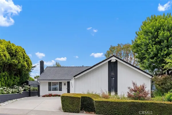 $1,375,000 | 25552 MacKenzie Street, Laguna Hills, CA 92653