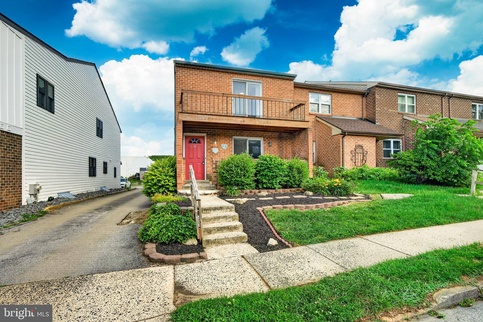16 Markel Road Malvern, PA 19355 - Photo 2 of 32
