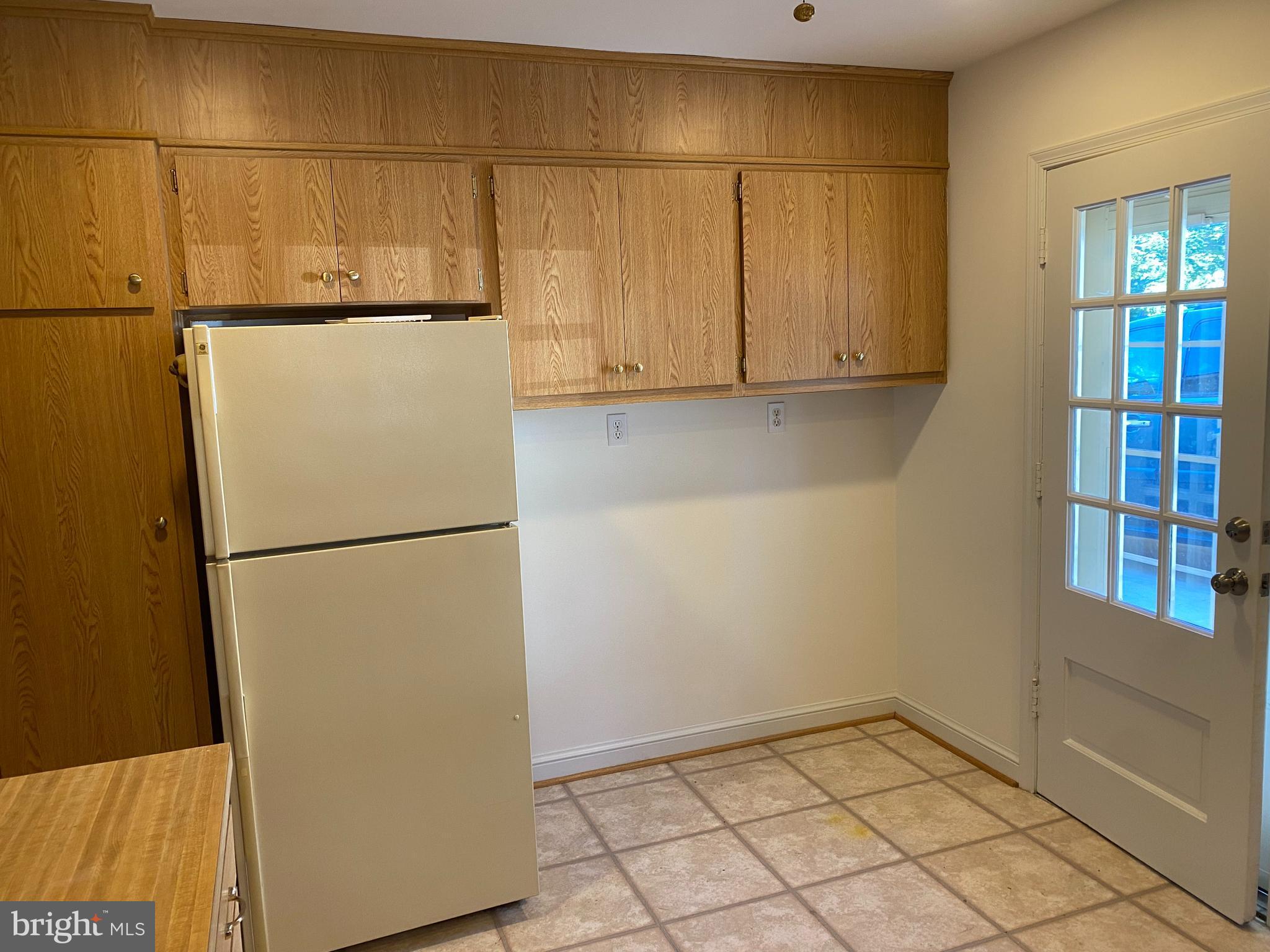 7005 Dorsey Road Laytonsville, MD 20882 - Photo 14 of 47 Kitchen door, leads to driveway