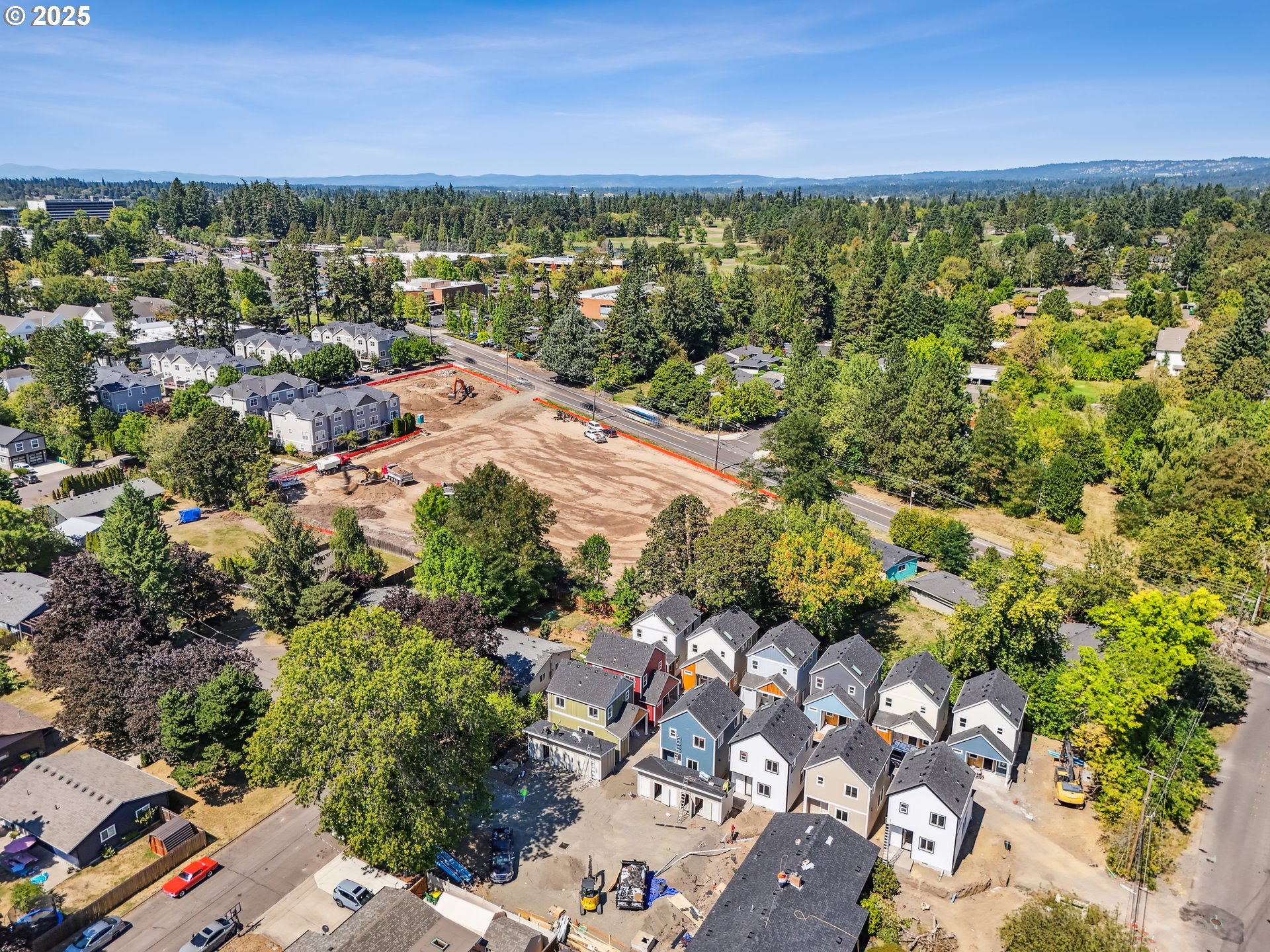 9552 Southwest 91st Avenue, Unit 1 Portland, OR 97223 - Photo 22 of 25 a view of city and ocean