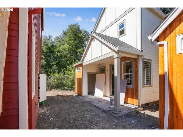 $449,000 | 9552 Southwest 91st Avenue, Unit 1, Portland, OR 97223