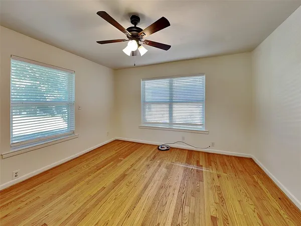 $2,200 | 2102 Elmwood Boulevard, Dallas, TX 75224