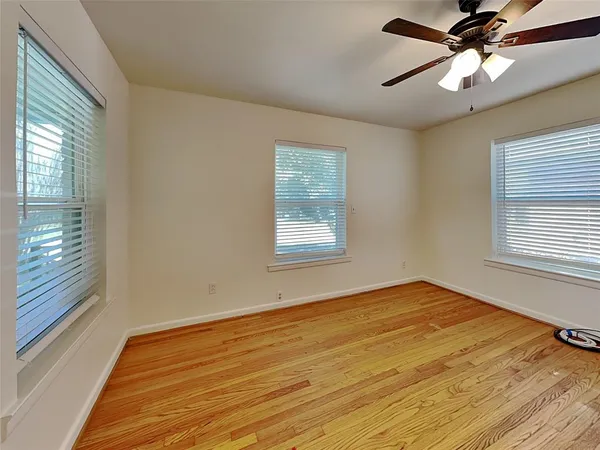 $2,200 | 2102 Elmwood Boulevard, Dallas, TX 75224