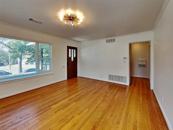 $2,200 | 2102 Elmwood Boulevard, Dallas, TX 75224