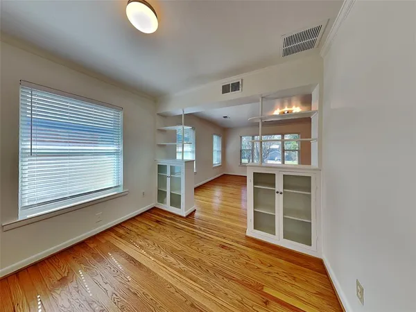$2,200 | 2102 Elmwood Boulevard, Dallas, TX 75224