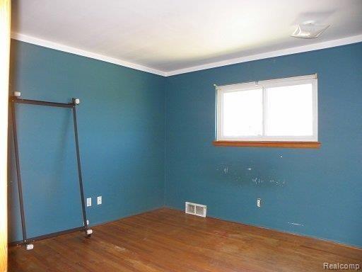 8147 Potomac Street Center Line, MI 48015 - Photo 10 of 31 Bedroom 3.jpg