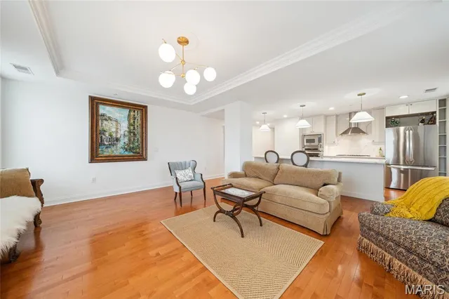 $540,000 | 232 North Kingshighway Boulevard, Unit 1407, St. Louis, MO 63108