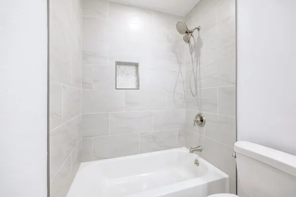 $2,195 | 801 Salem Lane, Austin, TX 78753