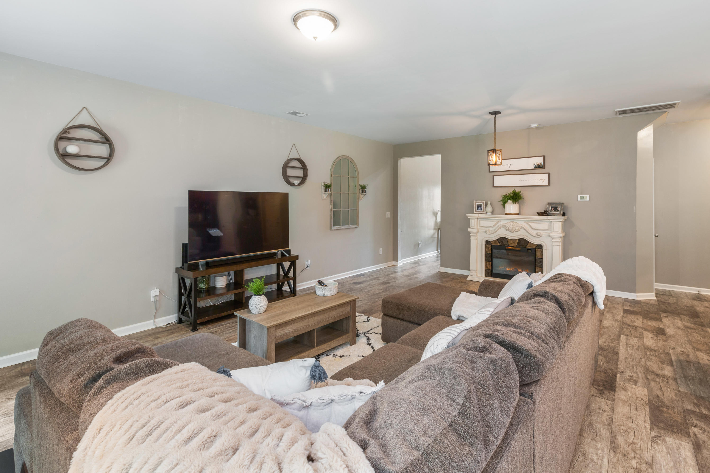 141 Lakestone Road Moncks Corner, SC 29461 - Photo 8 of 37 141_Lakestone_Rd_Brett_Martin_Photograph
