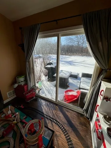 $220,000 | 1180 North Nature Court, Unit 171180A, Round Lake Beach, IL 60073