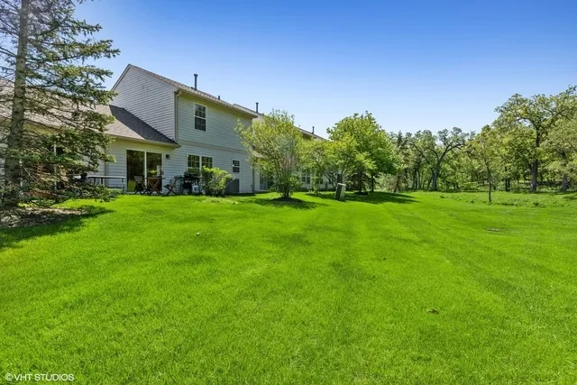 $220,000 | 1180 North Nature Court, Unit 171180A, Round Lake Beach, IL 60073