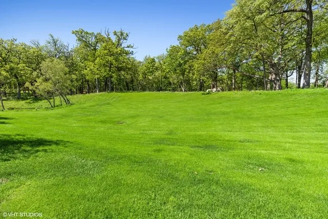 $220,000 | 1180 North Nature Court, Unit 171180A, Round Lake Beach, IL 60073