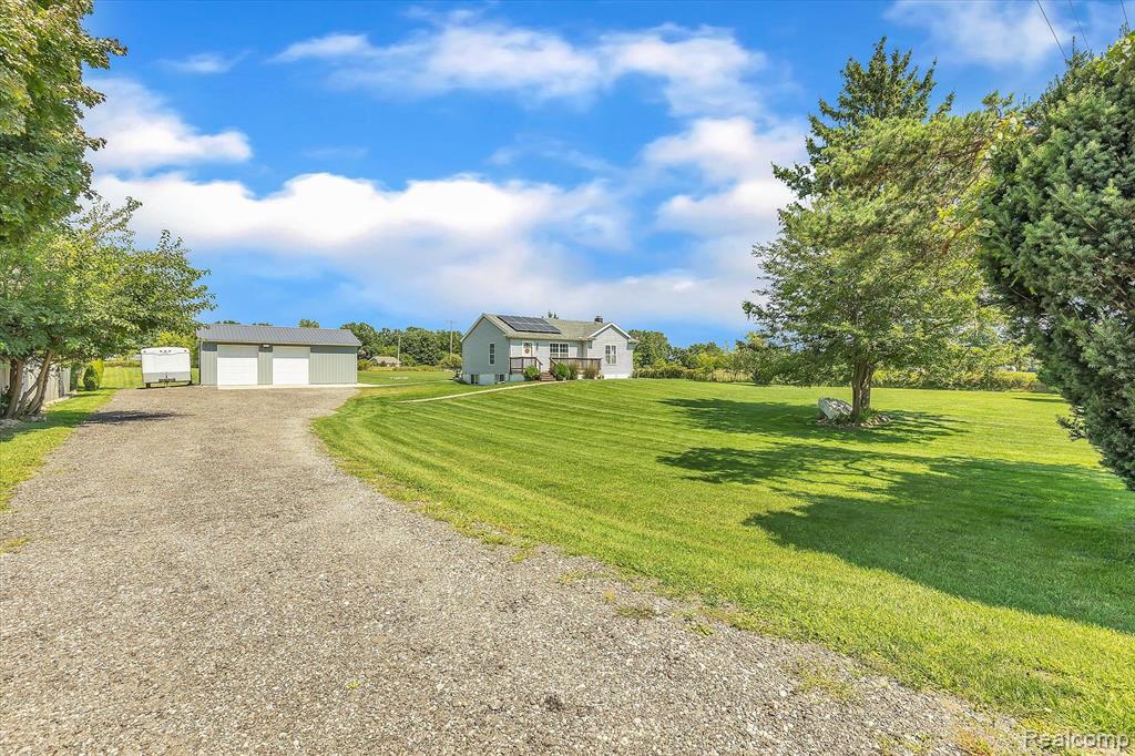 1926 West Cohoctah Road Howell, MI 48855 - Photo 2 of 38