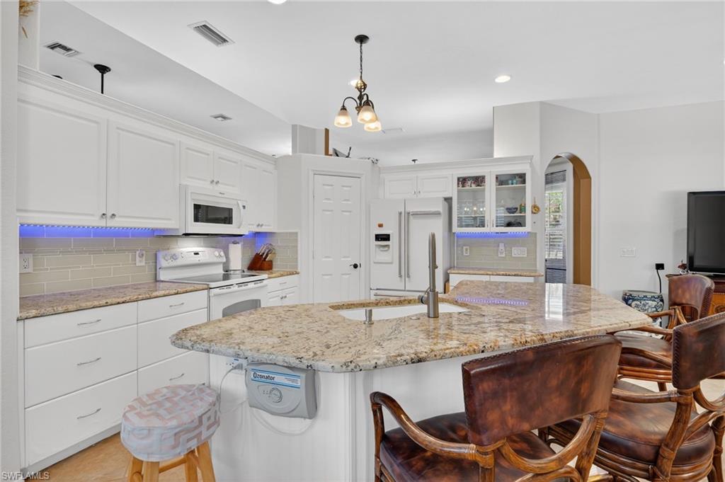 2630 8th Street Northwest Naples, FL 34120 - Photo 17 of 49