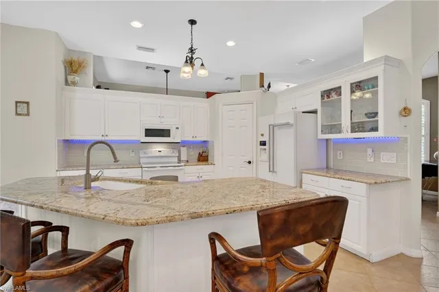 $850,000 | 2630 8th Street Northwest, Naples, FL 34120