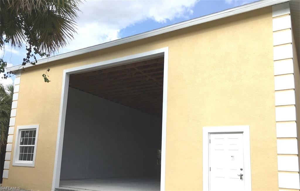 2630 8th Street Northwest Naples, FL 34120 - Photo 5 of 49