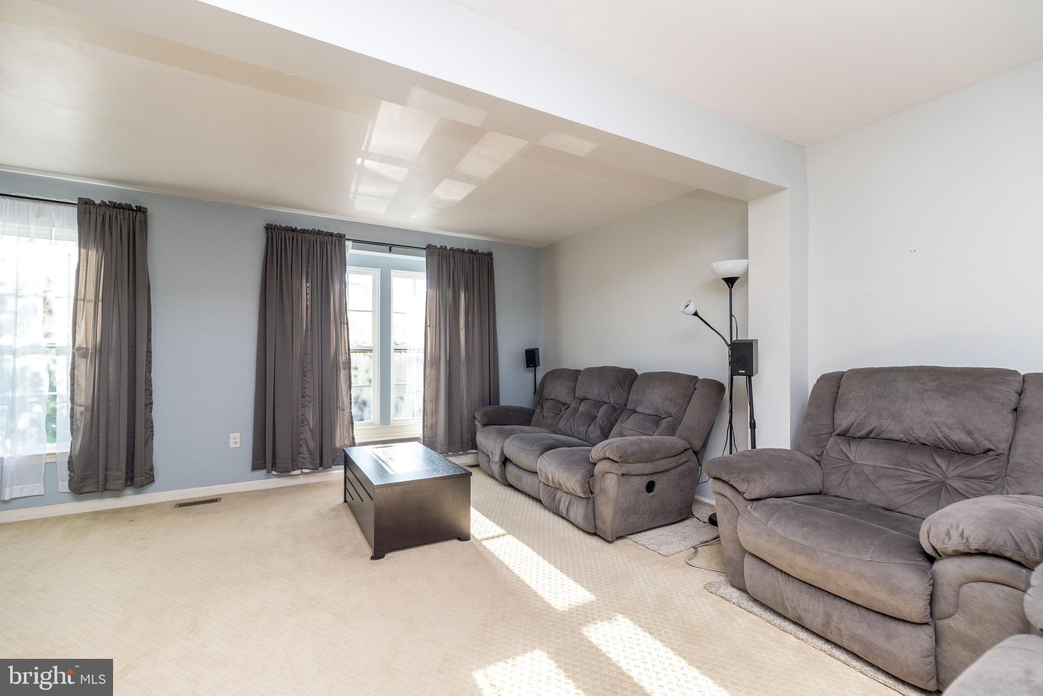 44 Dare Lane Pottstown, PA 19465 - Photo 19 of 52 Living Room