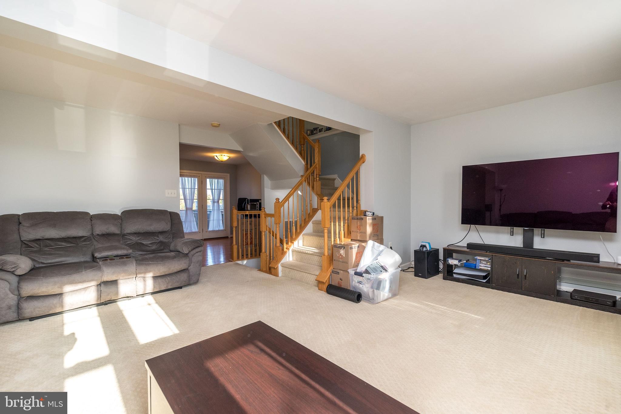 44 Dare Lane Pottstown, PA 19465 - Photo 23 of 52 Living Room