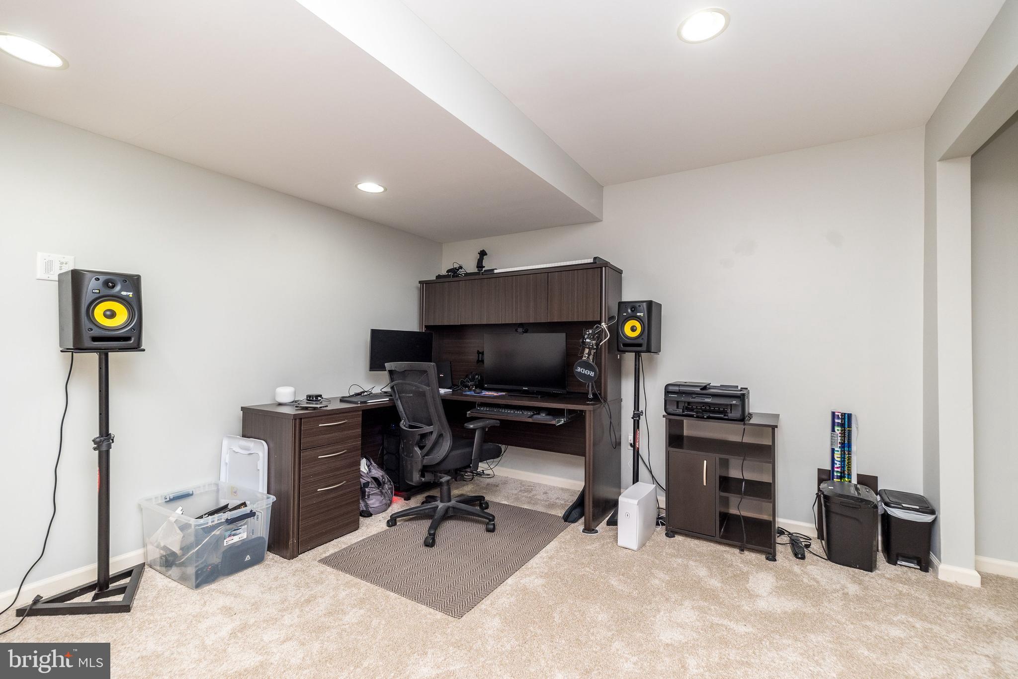 44 Dare Lane Pottstown, PA 19465 - Photo 10 of 52 Family Room