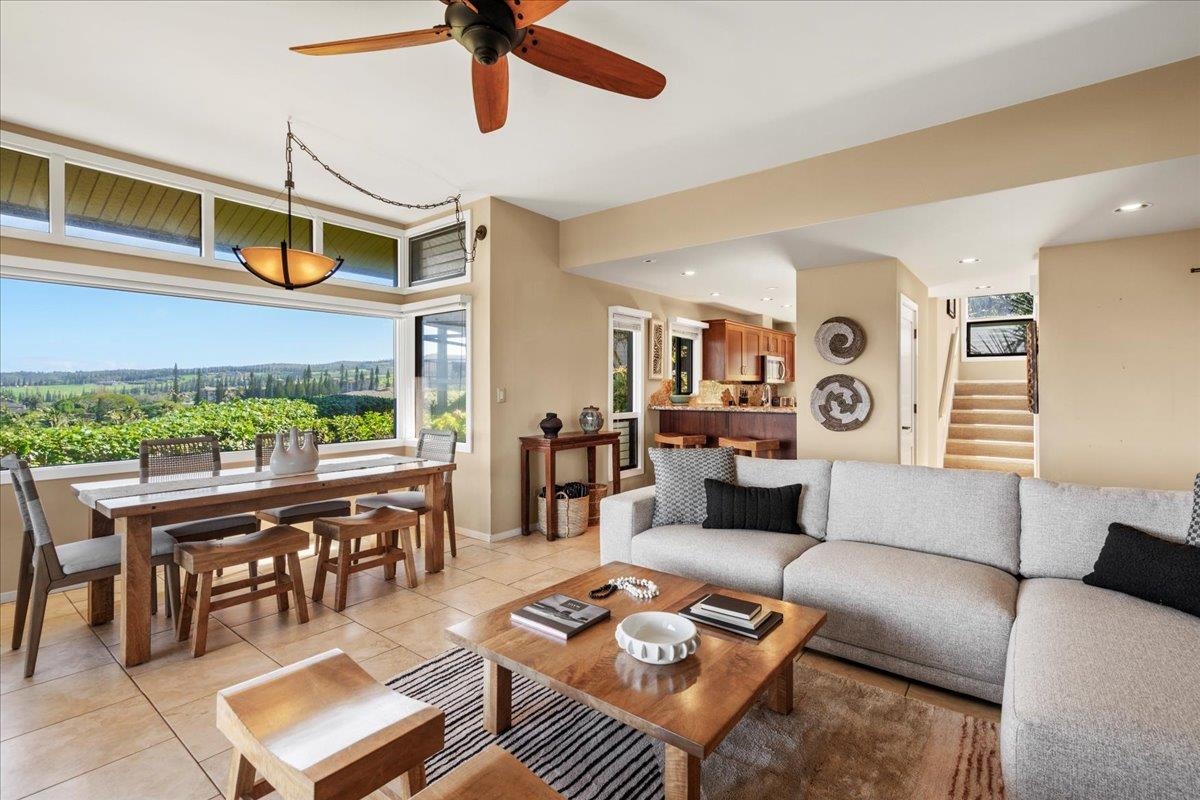 100 Ridge Road, Unit 2915 Lahaina, HI 96761 - Photo 3 of 43 a living room with furniture and a large window