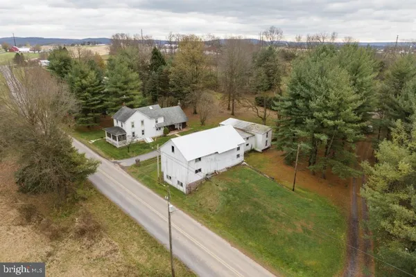 $400,000 | 587 Chestnut Hill Road, Denver, PA 17517