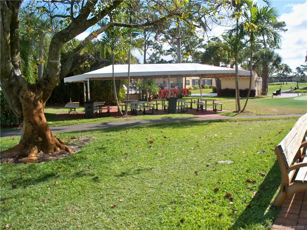 1999 Southwest Palm City Road, Unit 49F Stuart, FL 34994 - Photo 39 of 44 Picnic area
