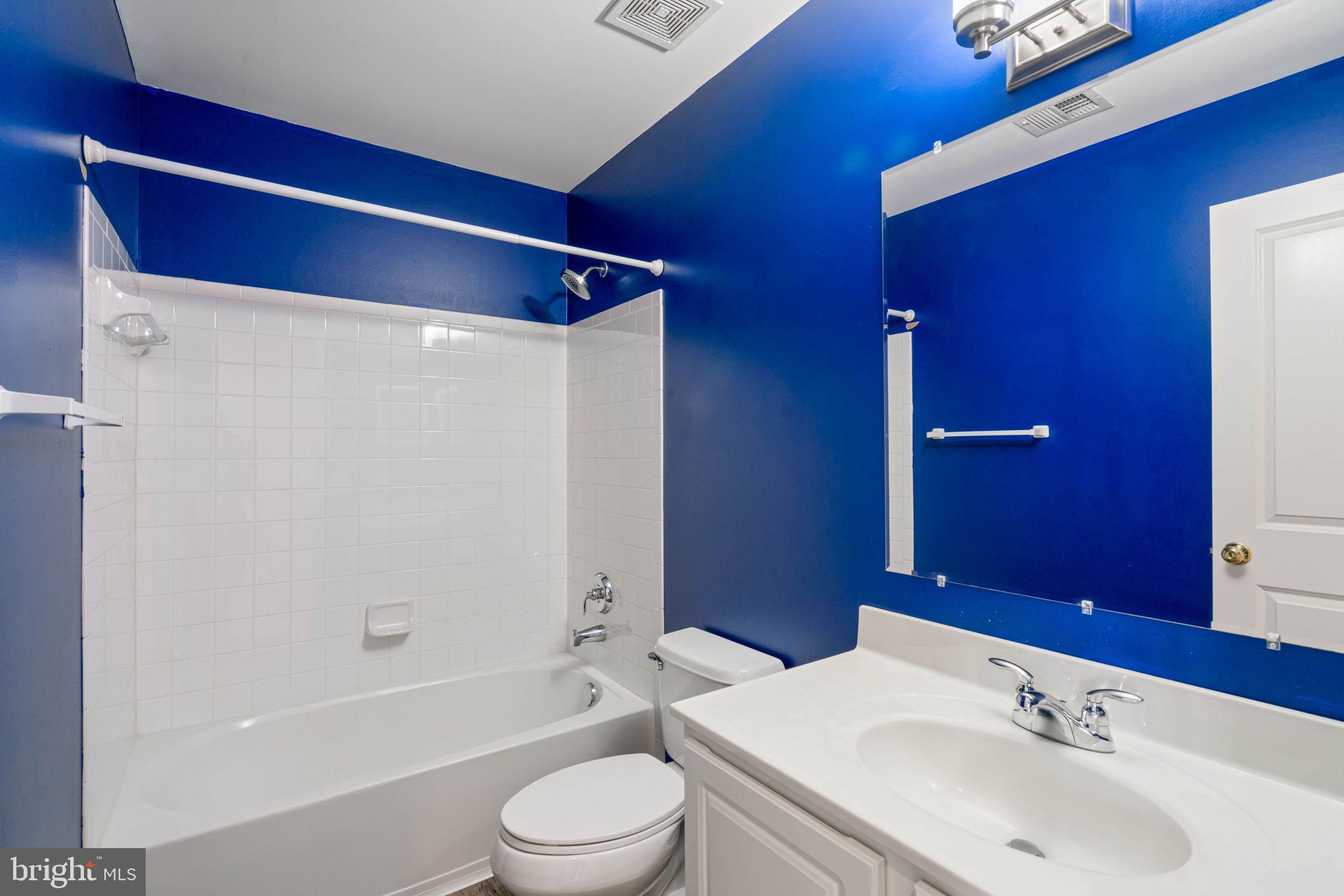 11929 Benton Lake Road Bristow, VA 20136 - Photo 17 of 23 Hall Full Bath