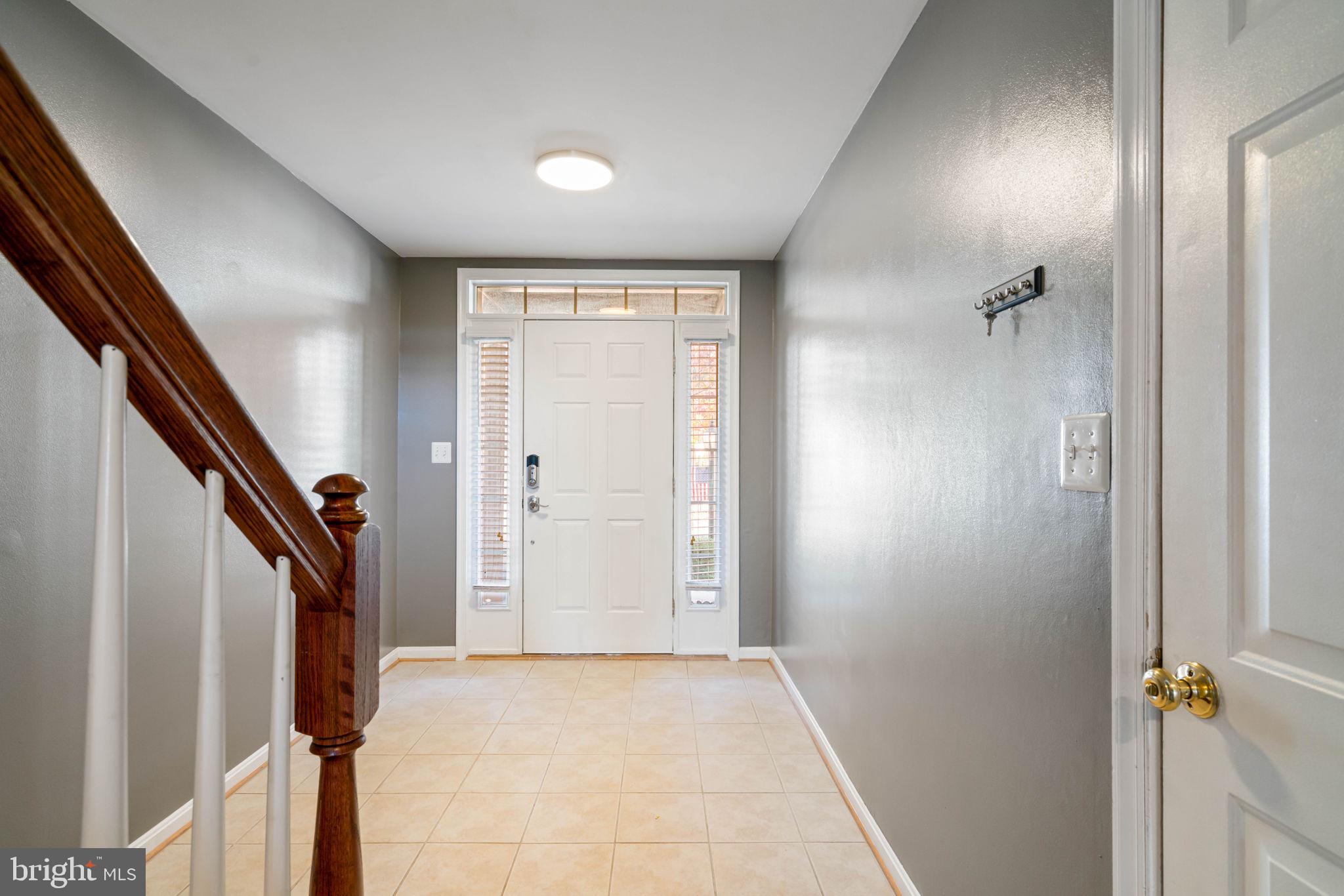 11929 Benton Lake Road Bristow, VA 20136 - Photo 3 of 23 Foyer