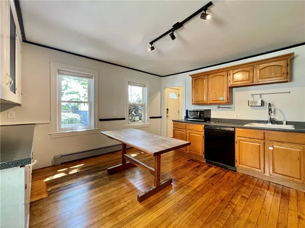 $1,395,000 | 42 East Transit Street, Providence, RI 02906