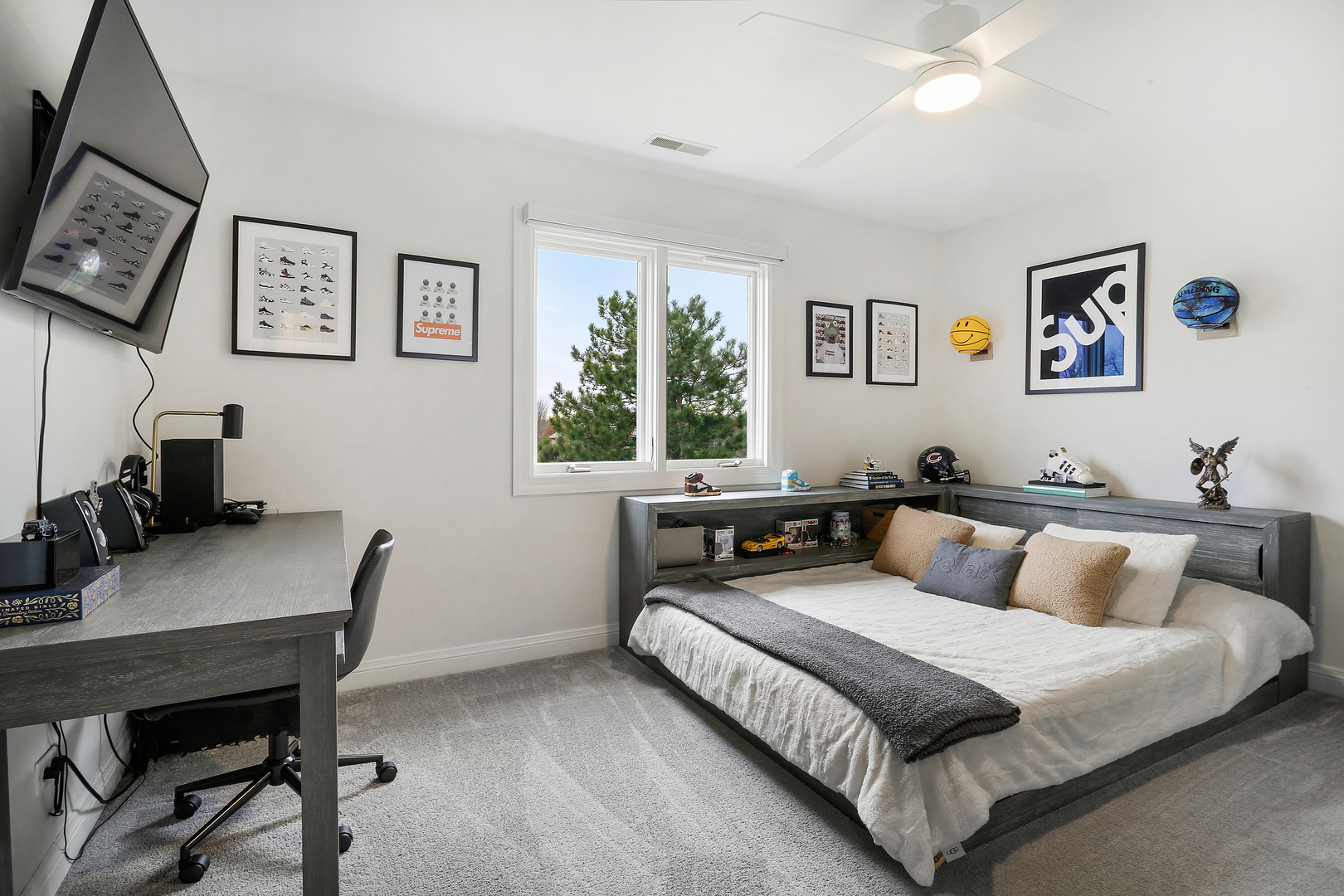 65 Ruffled Feathers Drive Lemont, IL 60439 - Photo 32 of 44 a bedroom with a bed and a desk