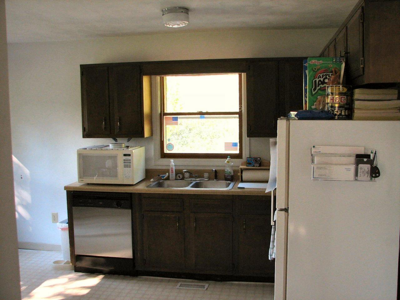 637 Arch Mill Road Buchanan, VA 24066 - Photo 9 of 9 eat-in kitchen