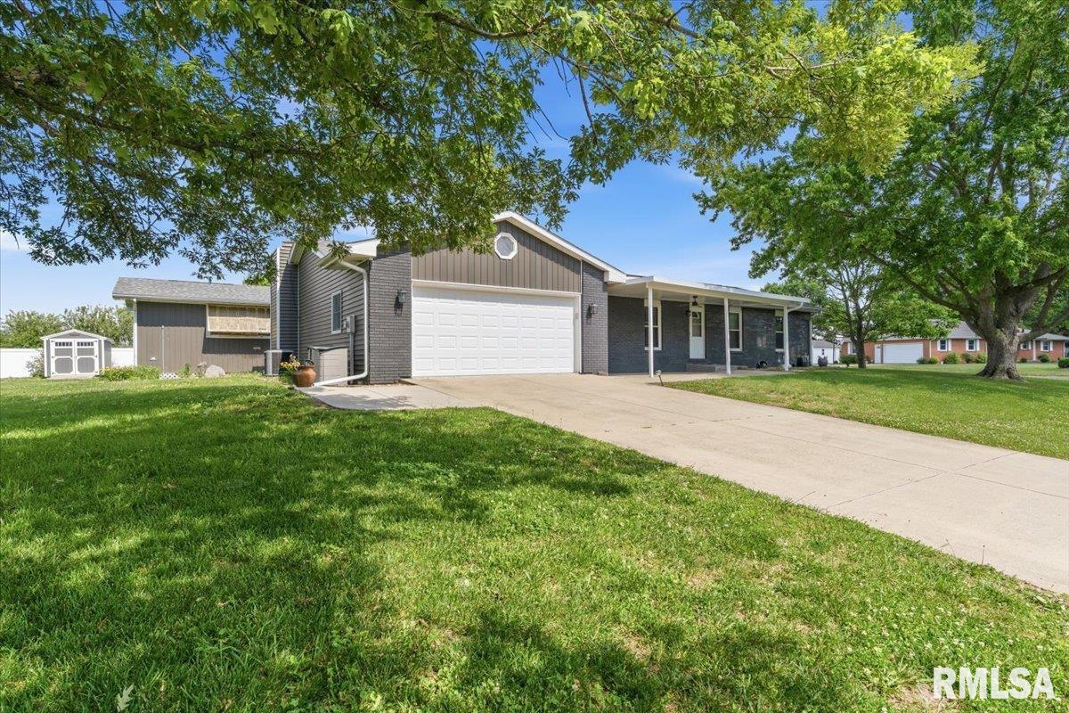 26 Wind Cave Drive Springfield, IL 62712 - Photo 2 of 37