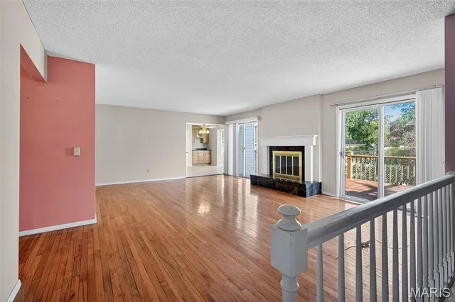 $425,000 | 2202 White Cedar Court, Chesterfield, MO 63017