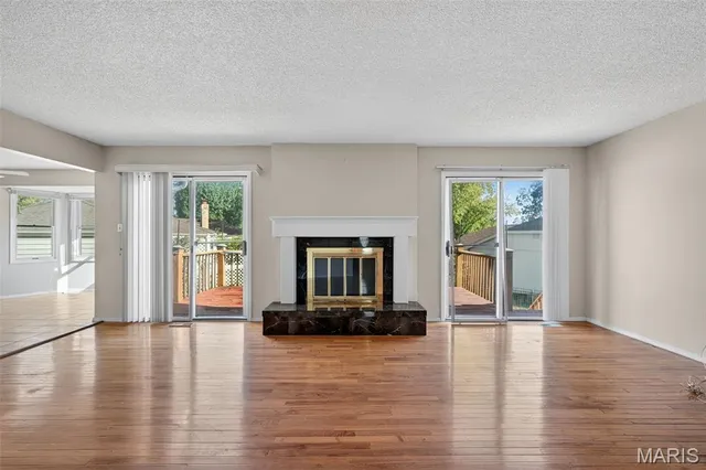 $425,000 | 2202 White Cedar Court, Chesterfield, MO 63017