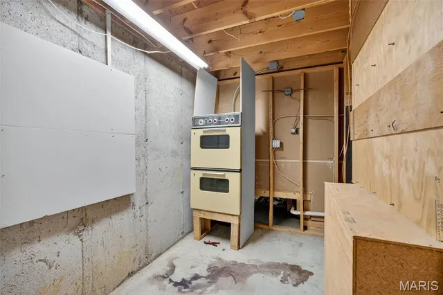 $425,000 | 2202 White Cedar Court, Chesterfield, MO 63017