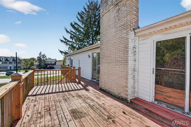 $425,000 | 2202 White Cedar Court, Chesterfield, MO 63017