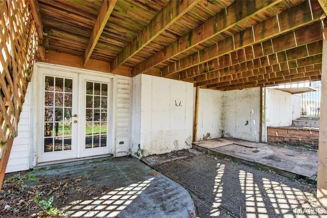 $425,000 | 2202 White Cedar Court, Chesterfield, MO 63017